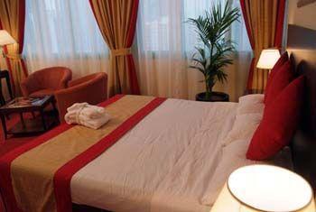 Hotel Howard Johnson By Wyndham Downtown Abu Dhabi