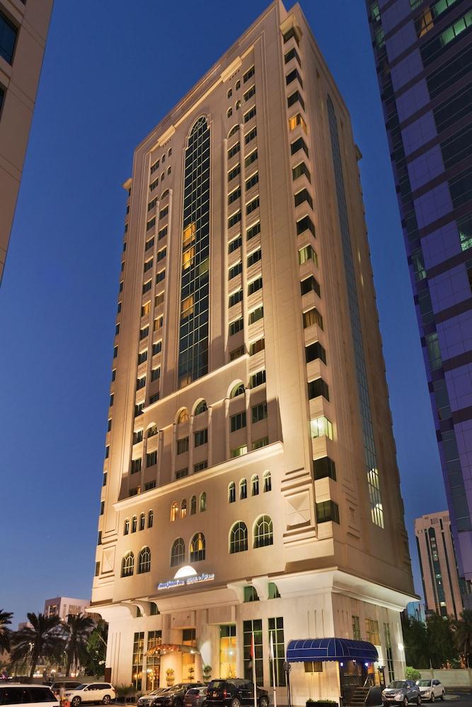 Howard Johnson By Wyndham Downtown Hotel Abu Dhabi